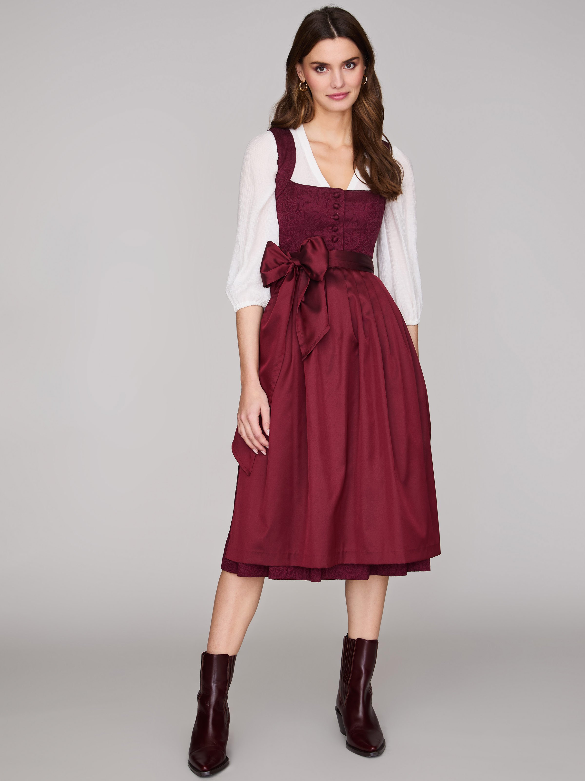 Gemustertes weinrotes Dirndl