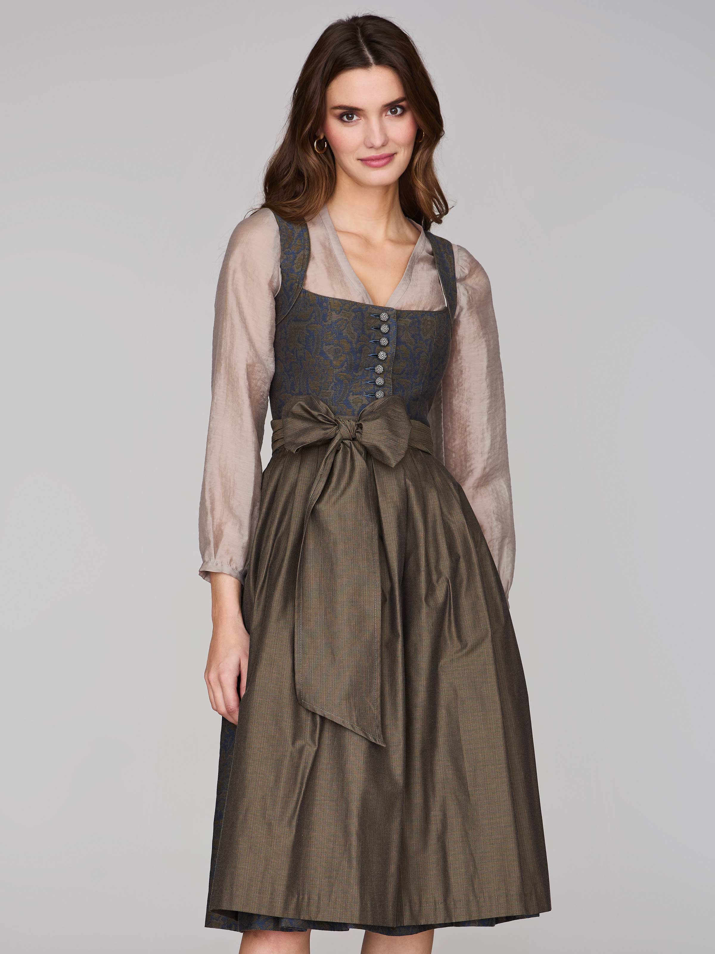 Braunes Dirndl mit floralem Muster