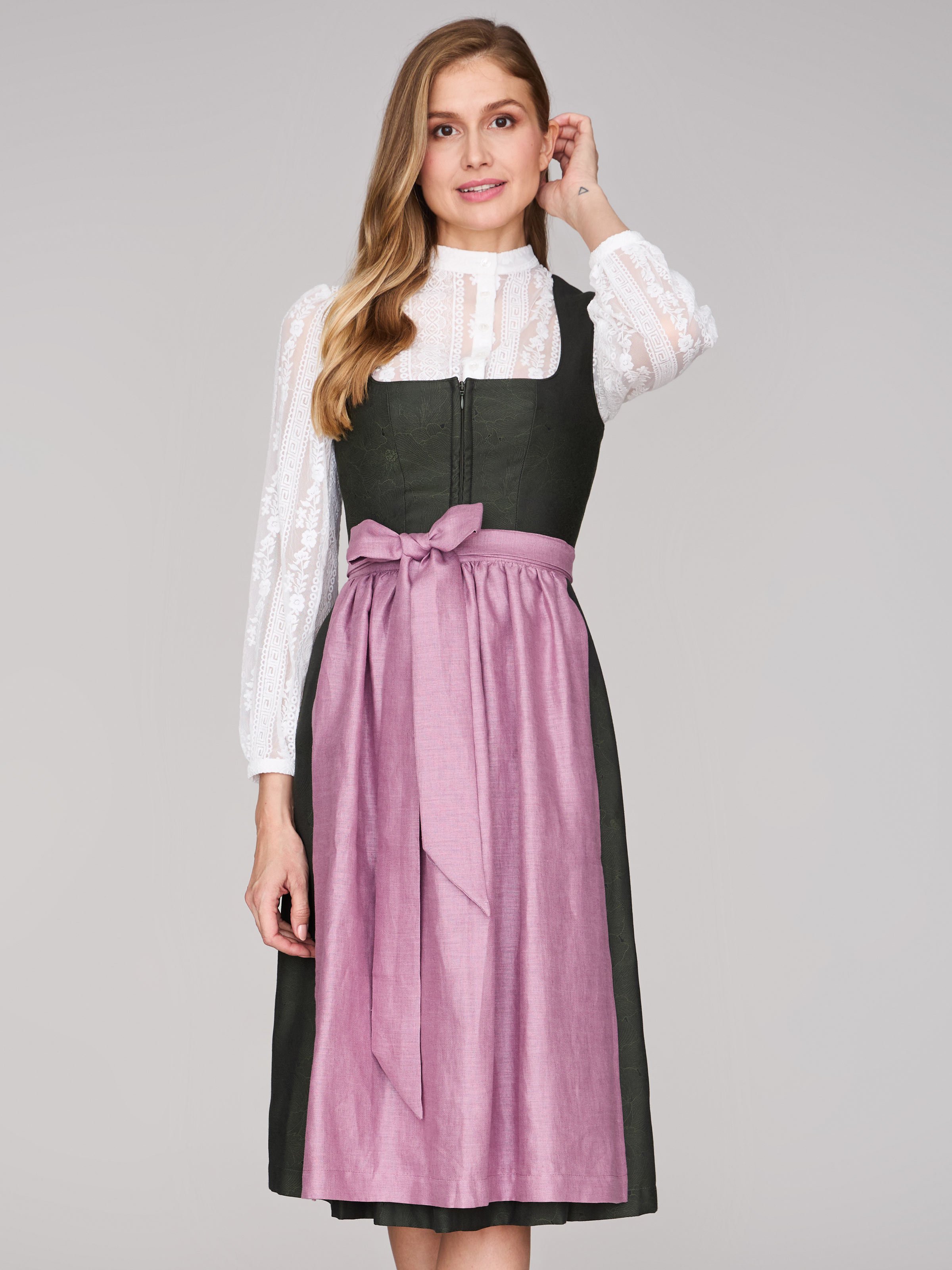 Dunkelgrünes Dirndl mit floralem Muster