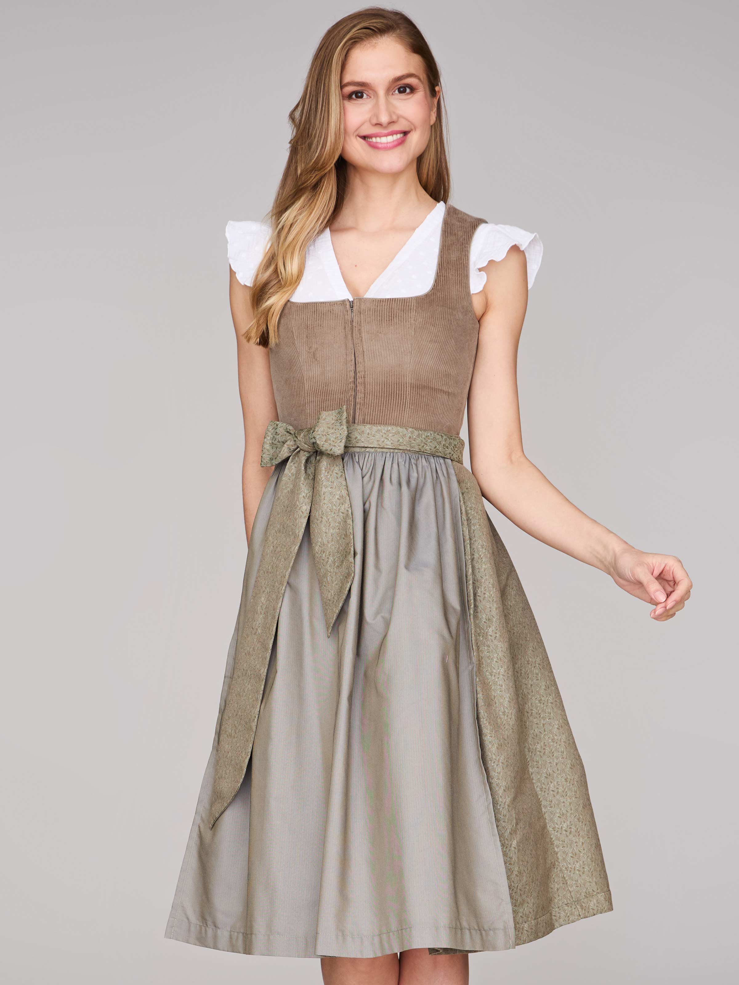 Braunes Dirndl mit Cord-Mieder