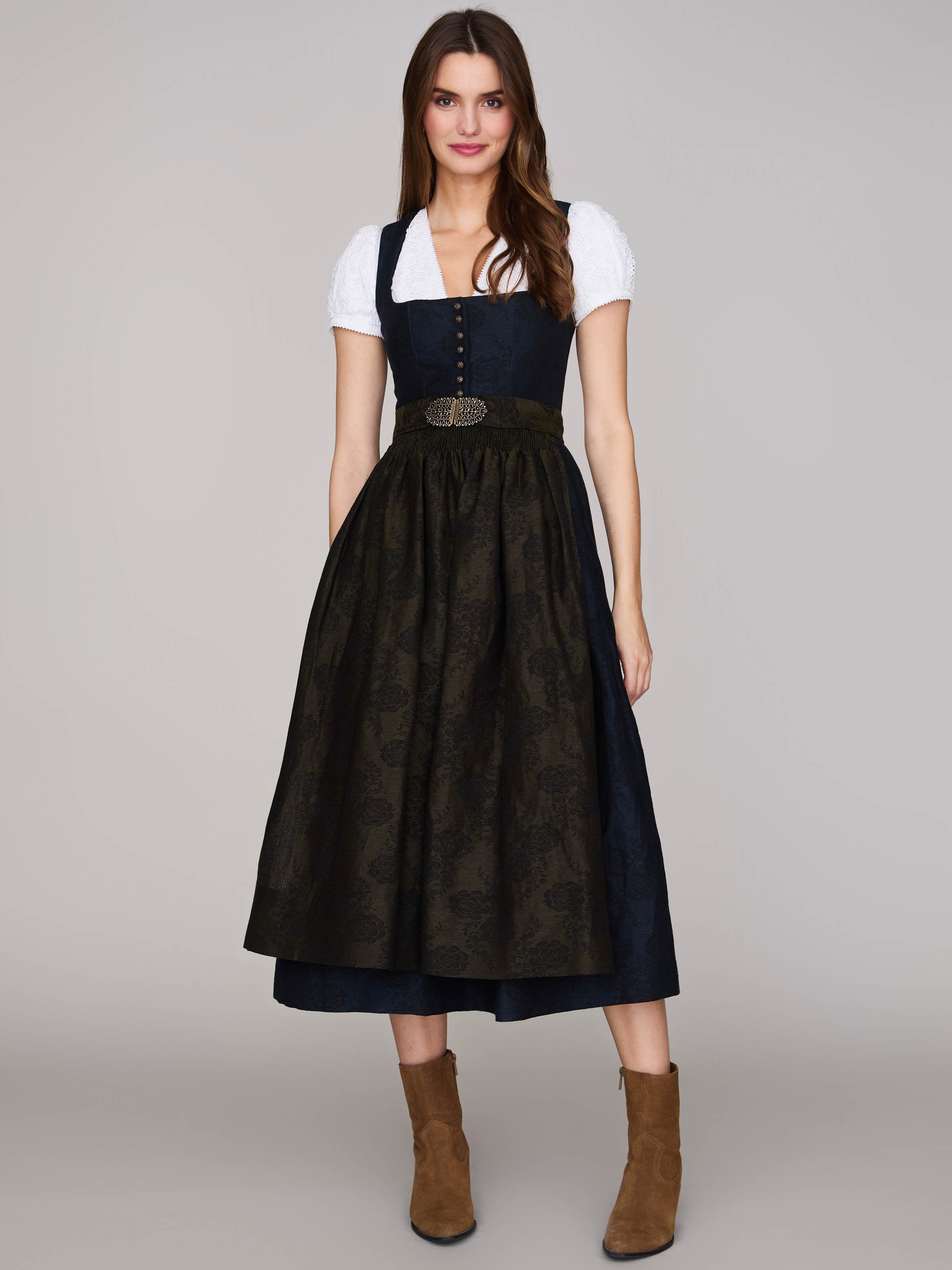 Indigoblaues Dirndl mit floralem Muster