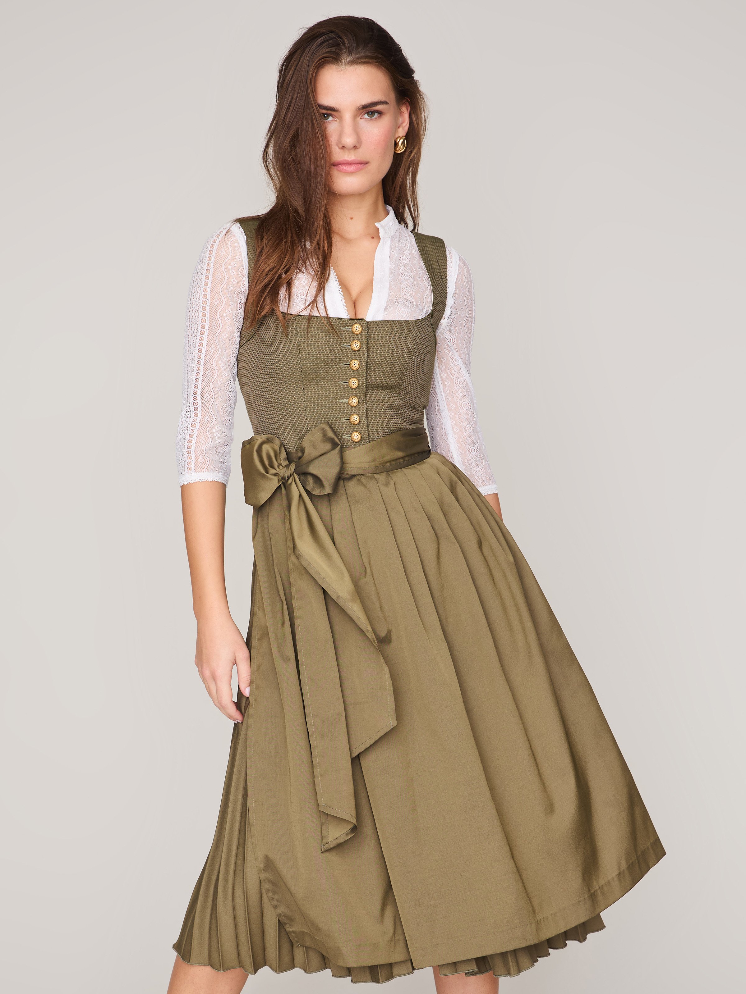 Grünes Dirndl mit Plissee-Rock