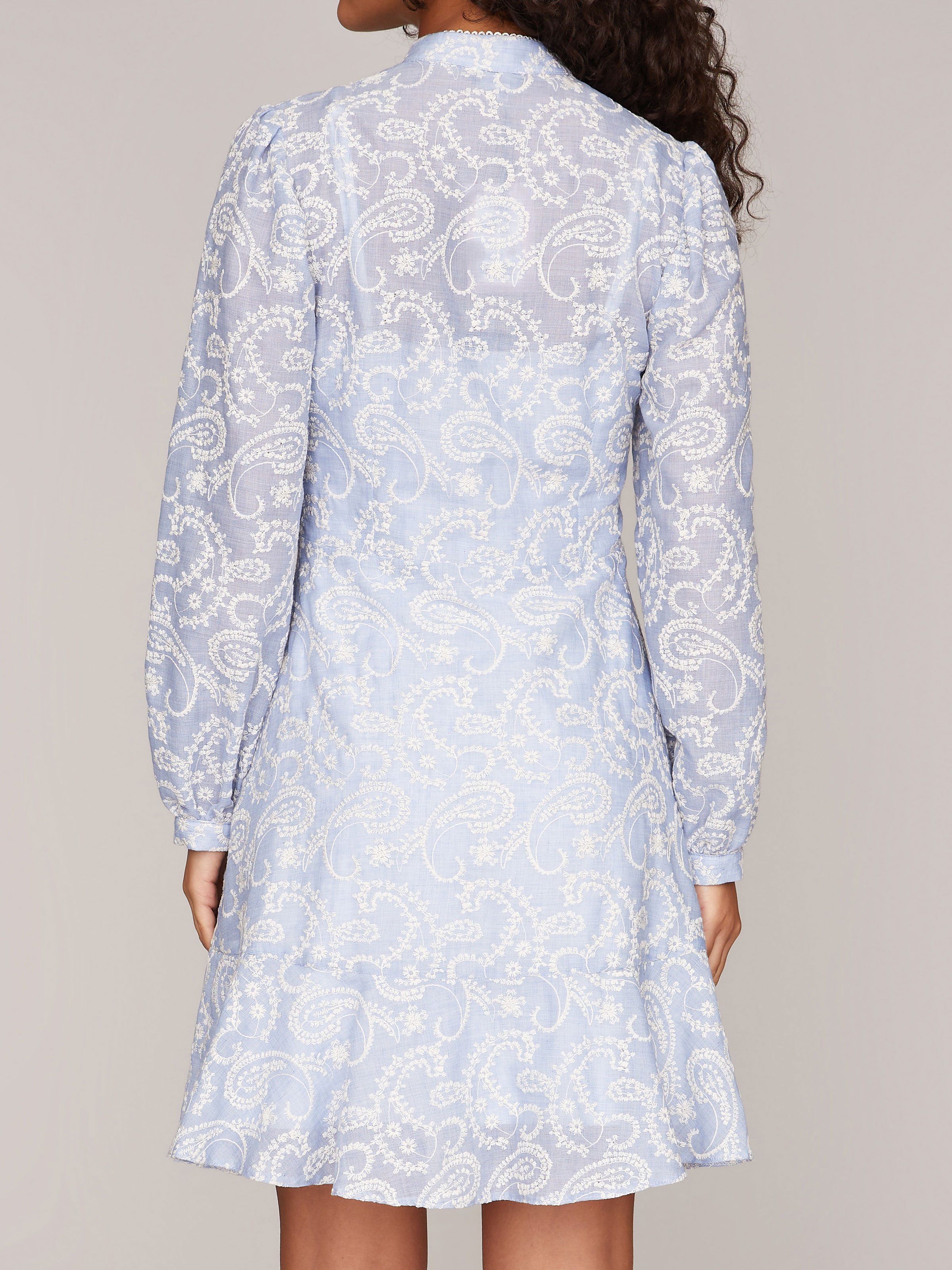 Blau-Weißes Kleid aus Lochspitze