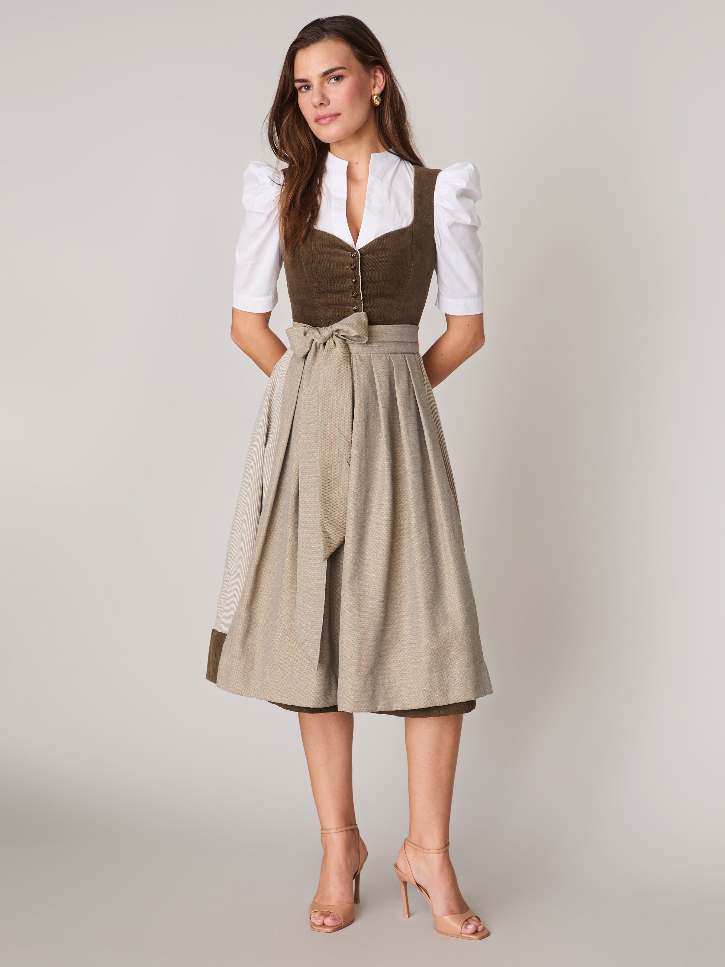 Grünes Corddirndl mit abnehmbarem Arm